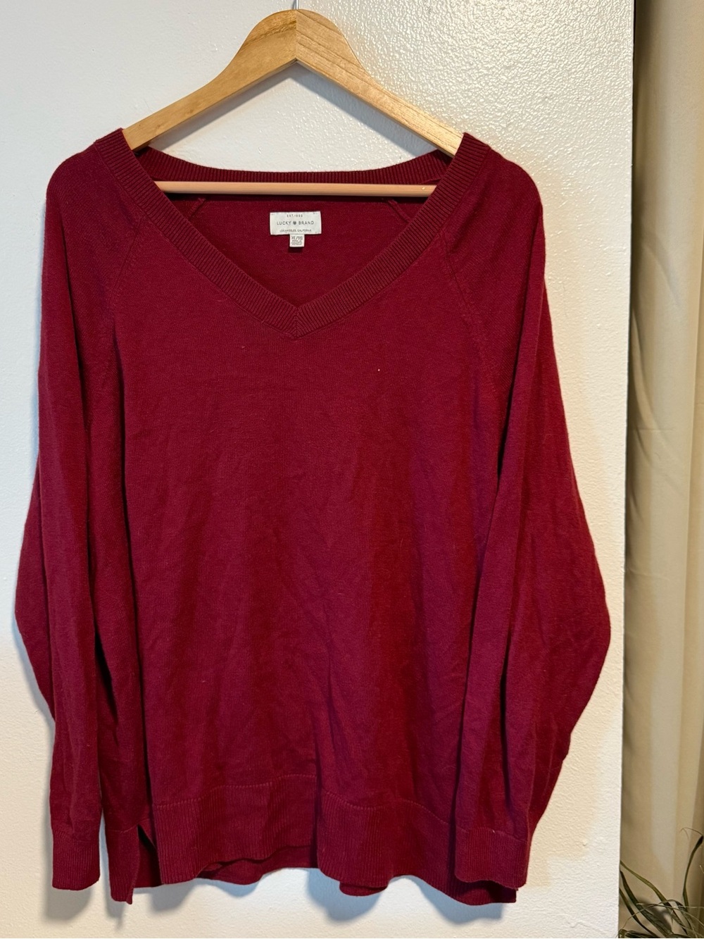 Lucky Brand Women's V-Neck Sweater in Burgundy